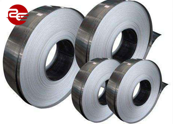 RAL Renkler Genişlik 600mm - 1250mm ile Sıcak - Dip Düz Galvaniz Çelik Rulo